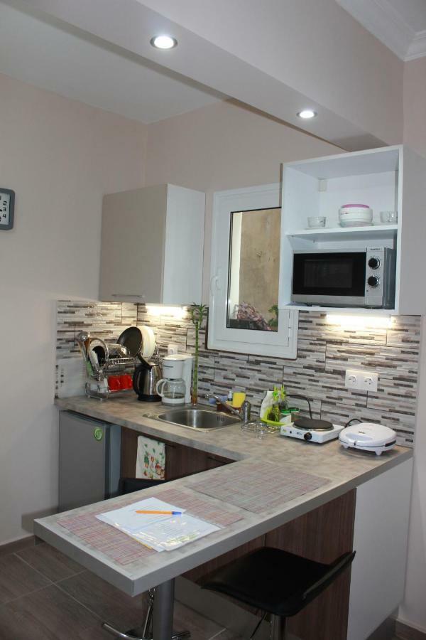 7 Stars Near Metro Apartment Athens