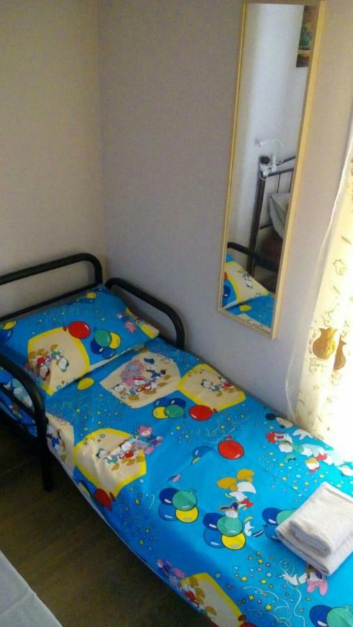 7 Stars Near Metro Apartment Athens