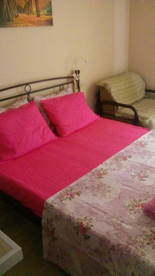 Apartment 7 Stars Near Metro Athens