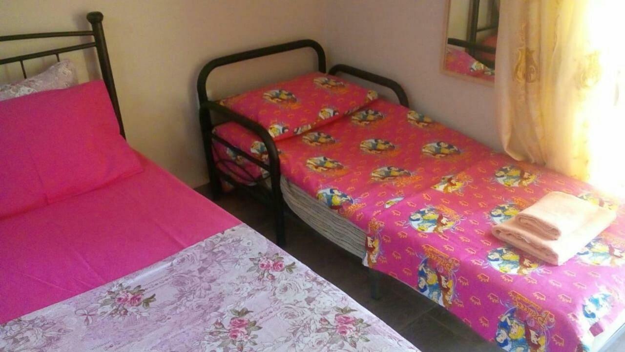 Apartament 7 Stars Near Metro